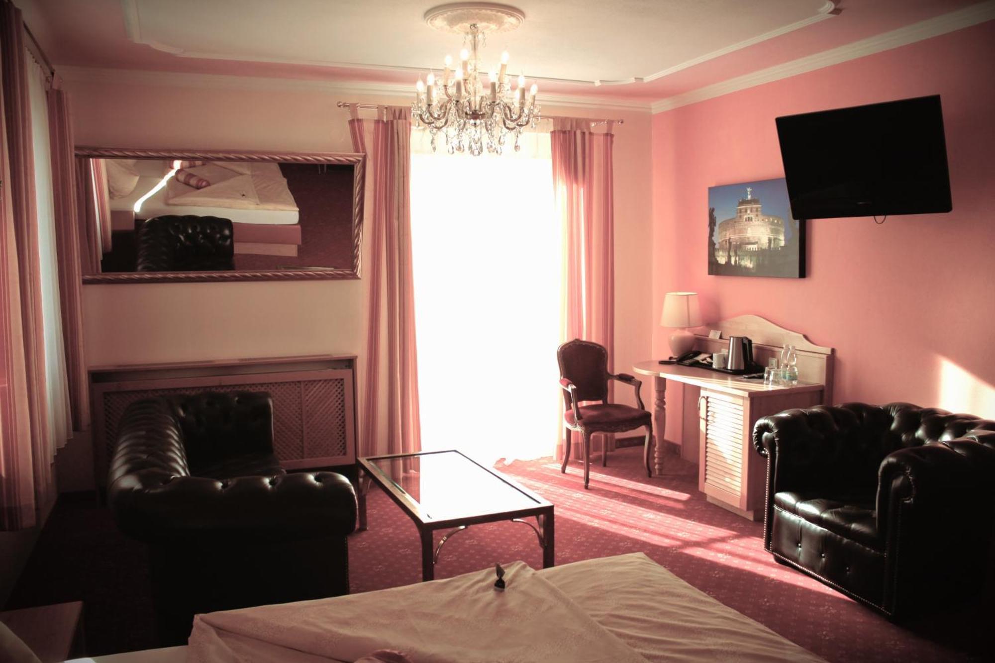 City Hotel 노인키르헨 외부 사진